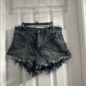 women’s black jean shorts